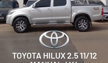 Toyota Hilux completo