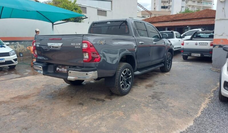 Toyota Hilux completo