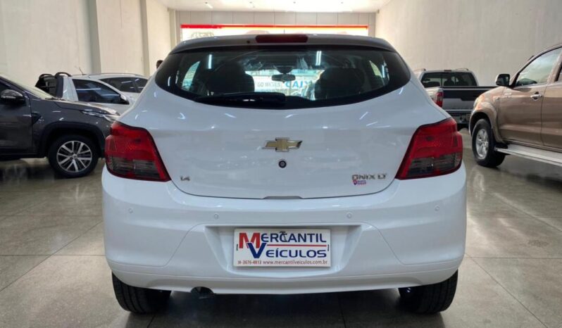 Chevrolet Onix completo