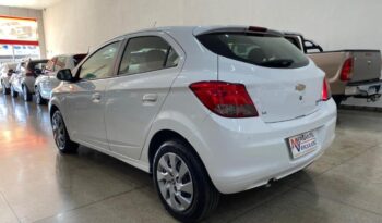 Chevrolet Onix completo