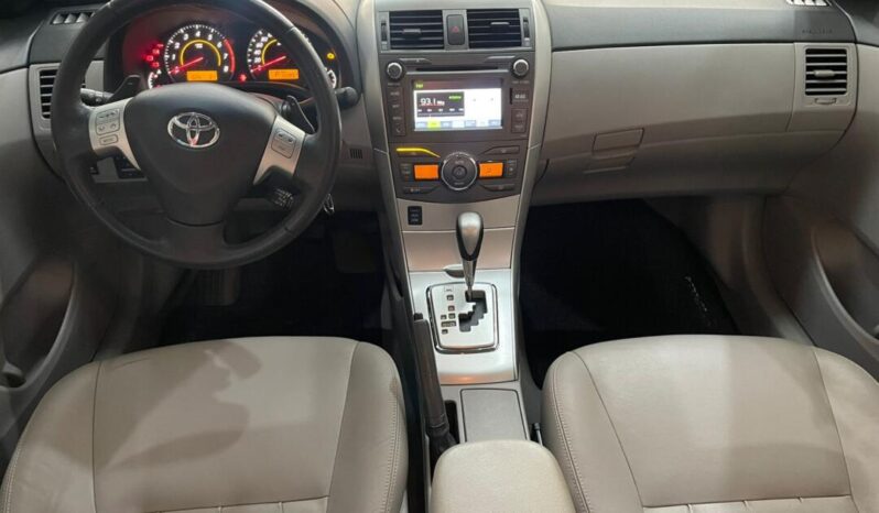 Toyota Corolla completo