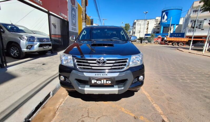 Toyota Hilux completo