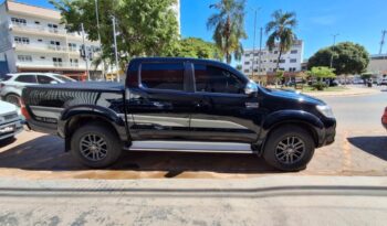 Toyota Hilux completo