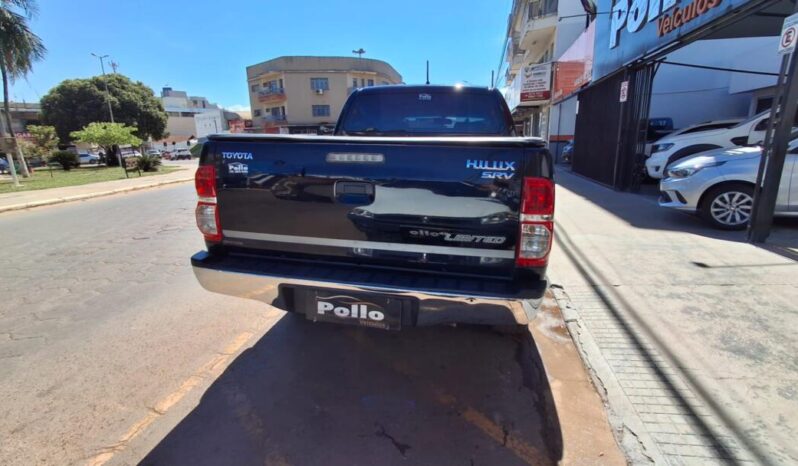 Toyota Hilux completo