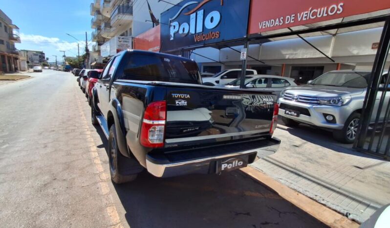 Toyota Hilux completo