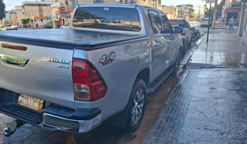 Toyota Hilux completo