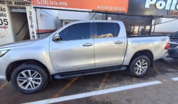 Toyota Hilux completo