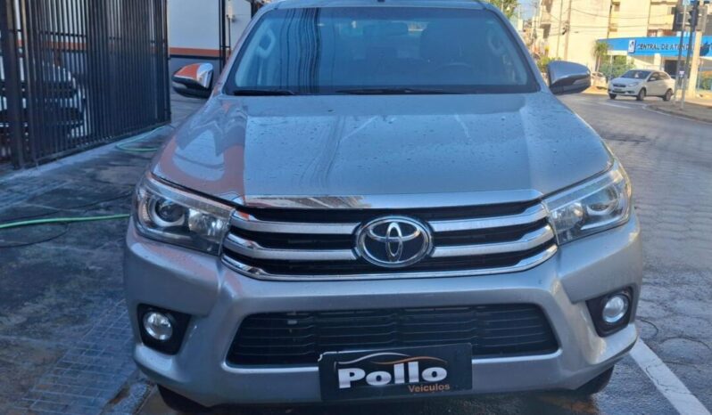 Toyota Hilux completo