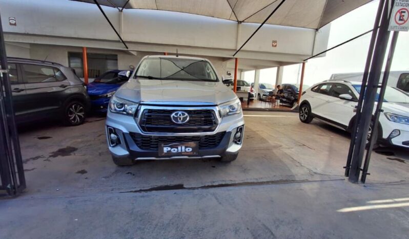 Toyota Hilux completo