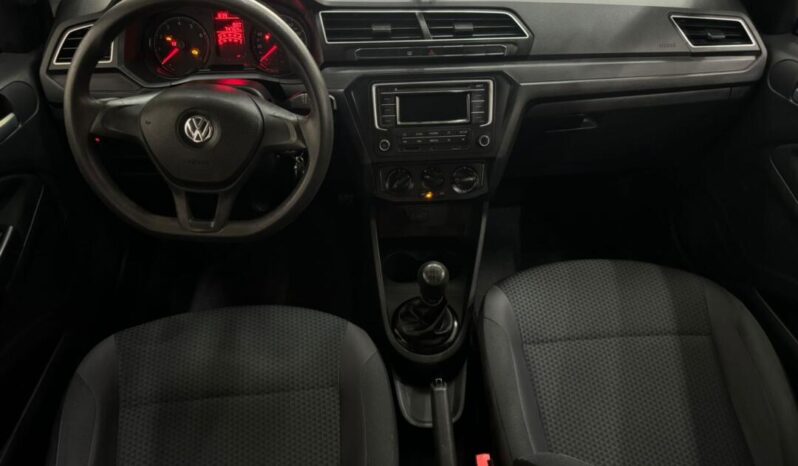 Volkswagen Voyage completo