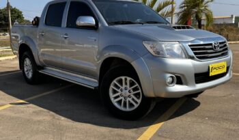 Toyota Hilux completo