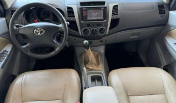 Toyota Hilux completo