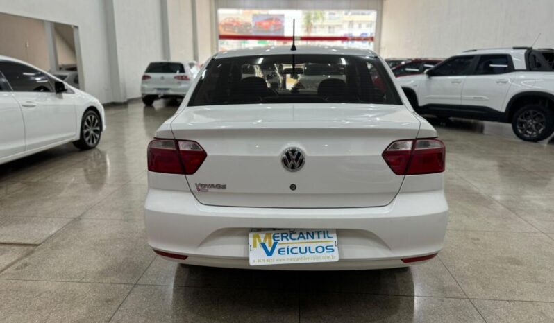 Volkswagen Voyage completo