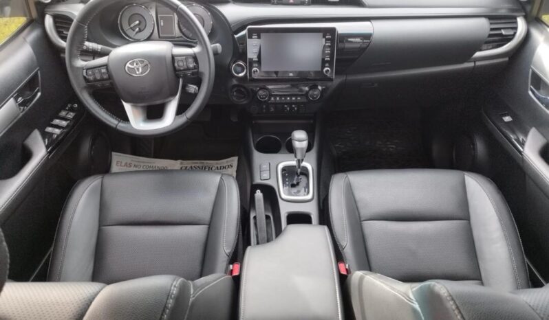 Toyota Hilux completo