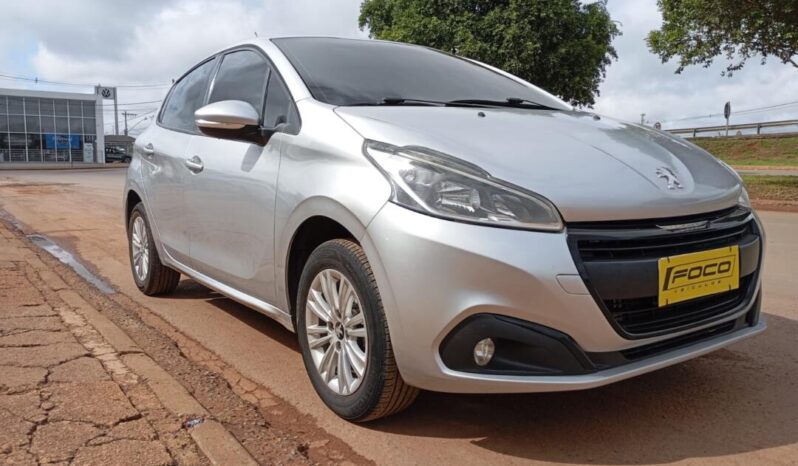 Peugeot 208 completo