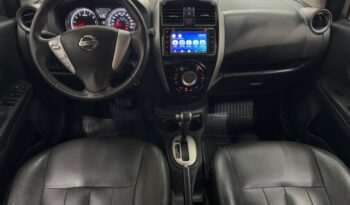 Nissan Versa completo